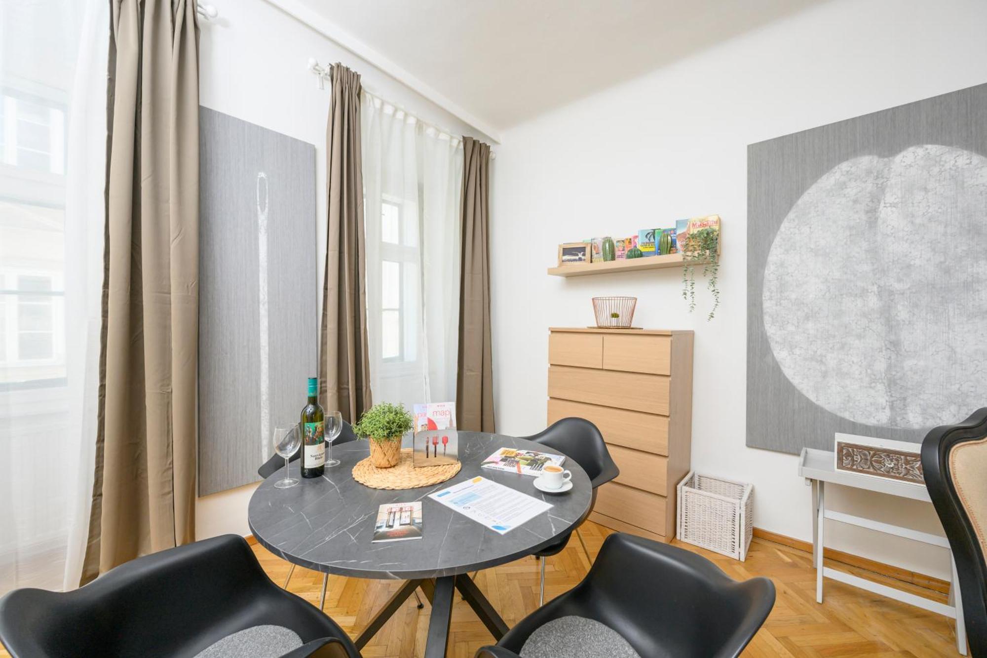 Central City Apartments Vienna Exterior photo